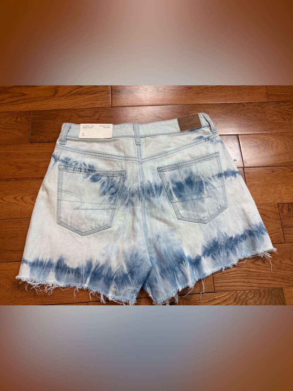 American Eagle Highest High Tie-Dye Distressed Mom Shorts NWT - Picture 2 of 5